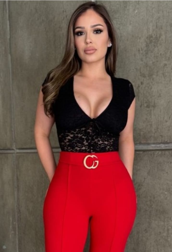 Top Encanto Lace Negra