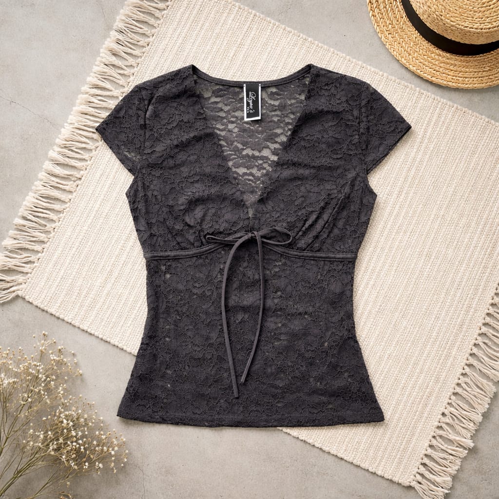 Top Encanto Lace Negra